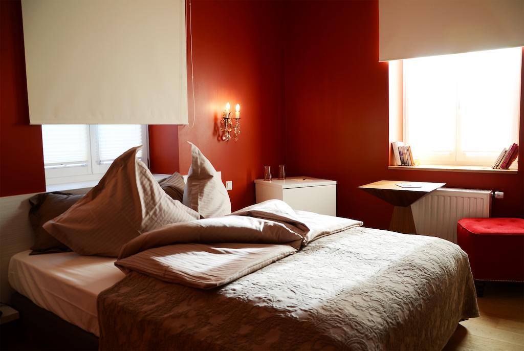 Le Presbytere Differdingen Zimmer foto